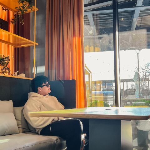 Using the quiet spaces of EVER to ponder how to best spend the new year💭