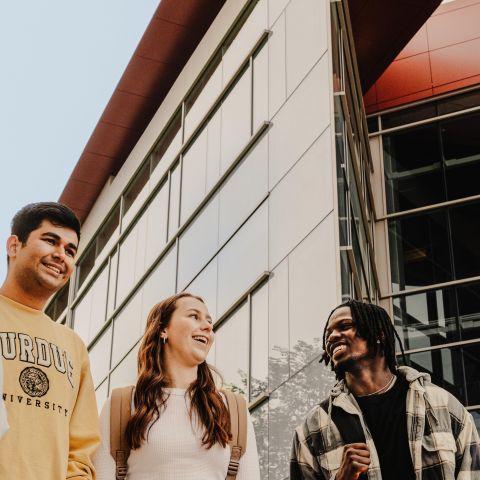 Enjoying the weather around campus on Earth Day 🌎 

What’s your favorite spot around campus? 🌱

#lifeatpurdue #studenthousing #earthday